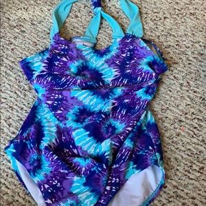 girls bathing suit
